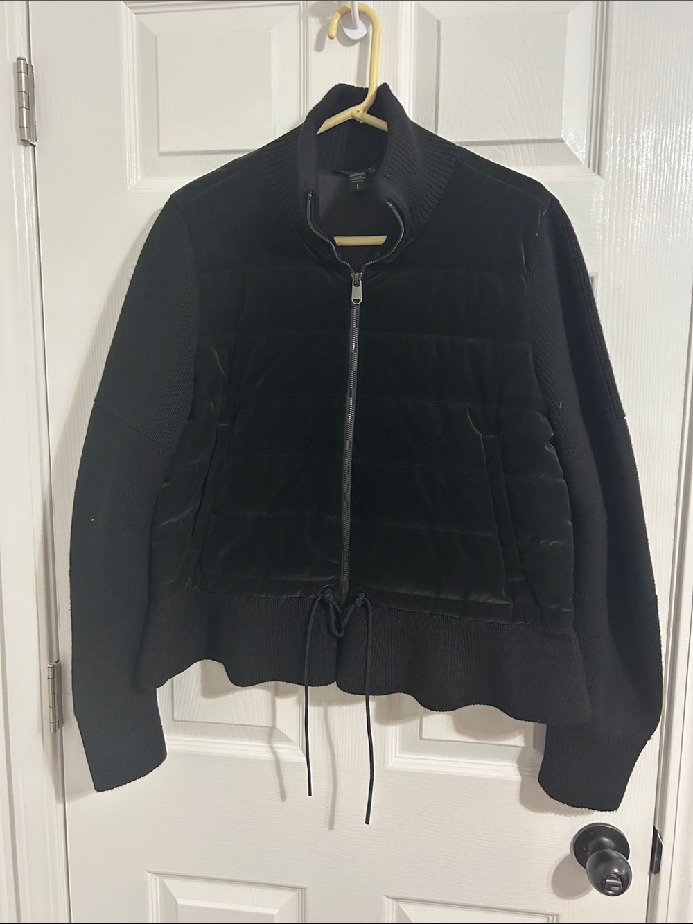 Athleta Black Quilted Front Zip Puffer Jacket